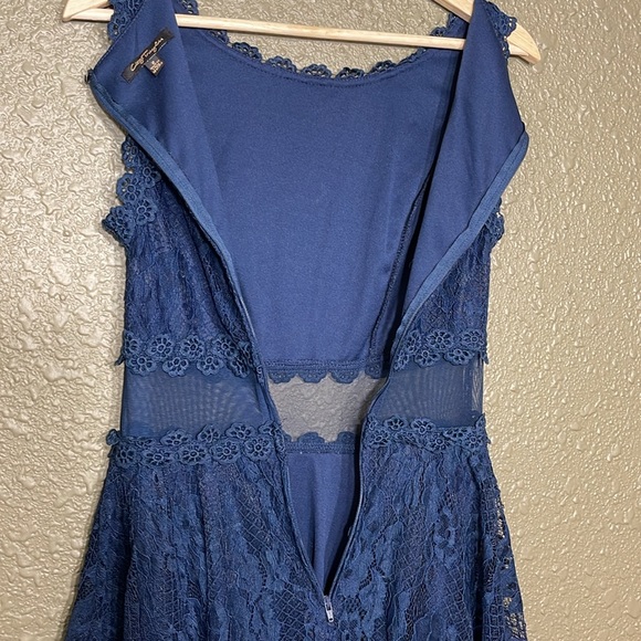 CITY TRIANGLES Scalloped Lace A-Line Dress - Picture 7 of 15